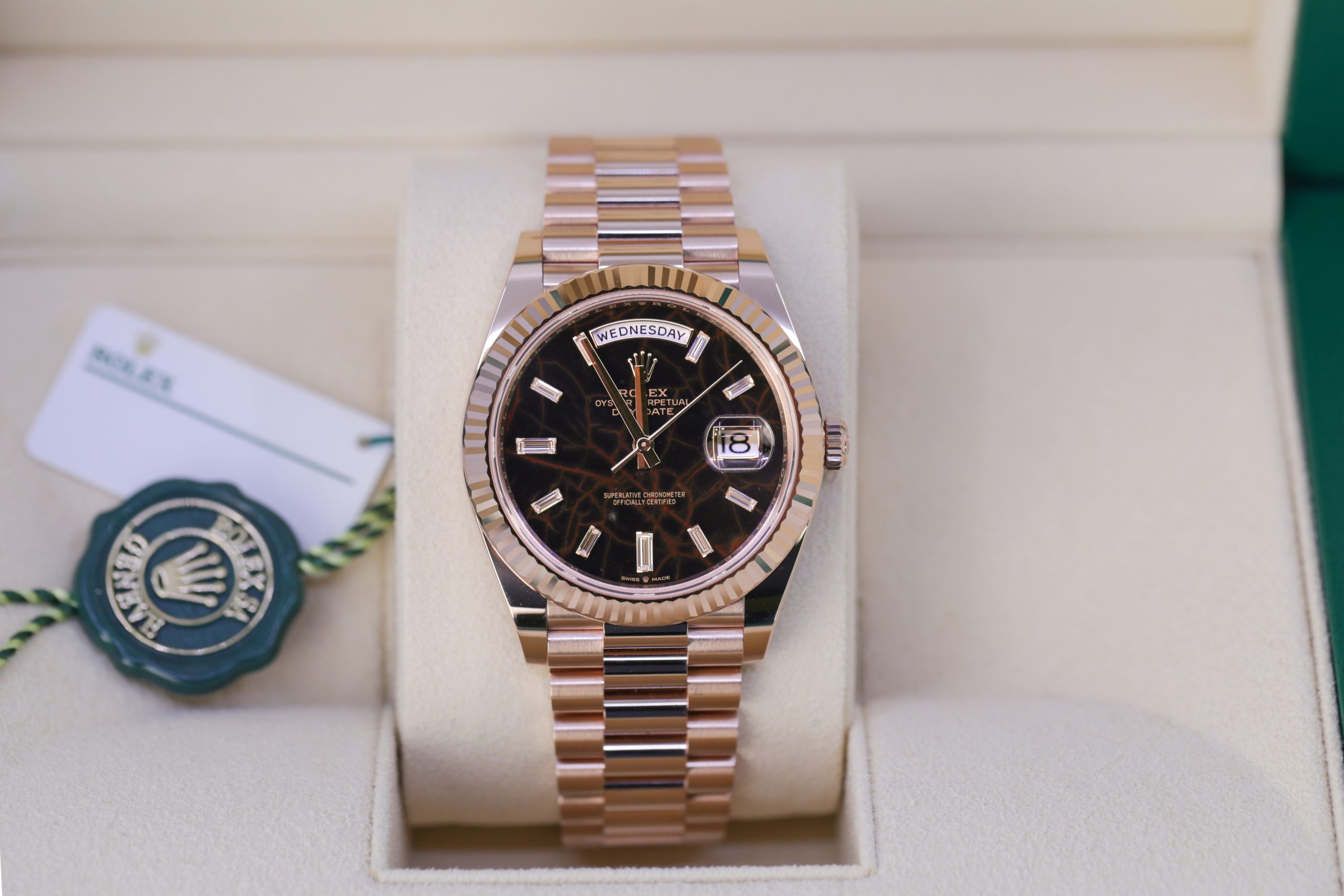 Rolex day outlet date 228235