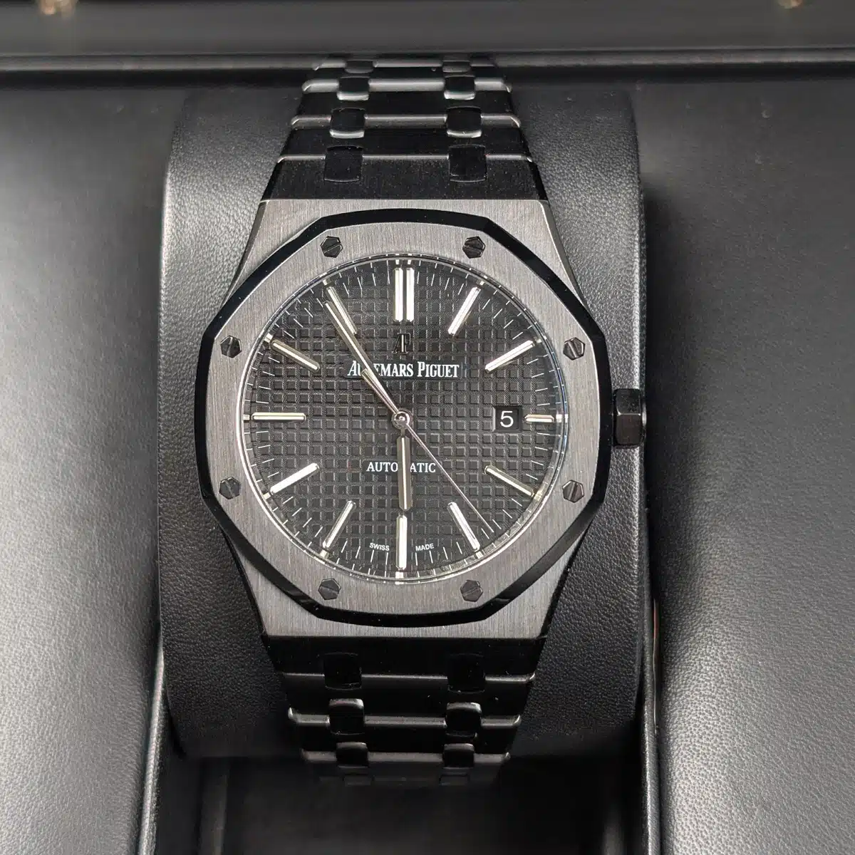 Audemars Piguet 15400ST Royal Oak 41mm Black Dial PVD Coated Watch - Image 2