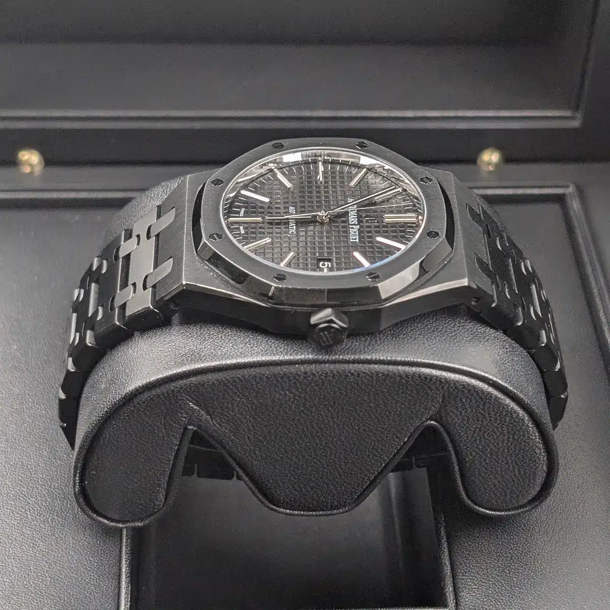 Audemars Piguet 15400ST Royal Oak 41mm Black Dial PVD Coated Watch - Image 3